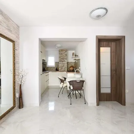 Apartment Dana Zadar
